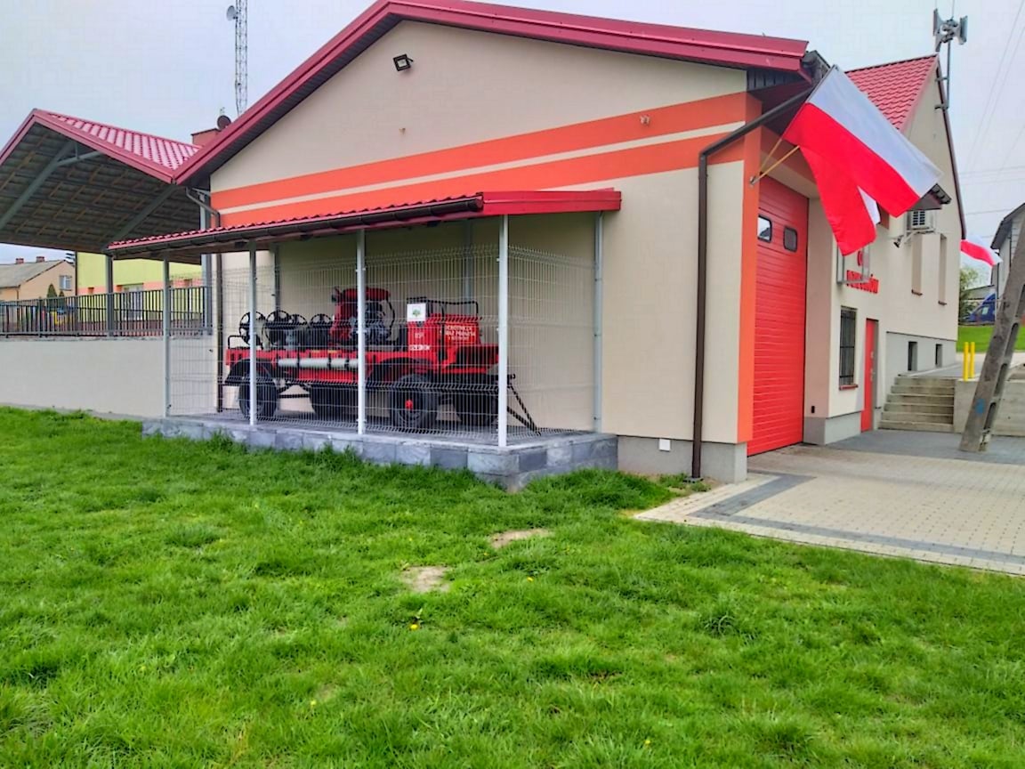 Budynek-OSP-Dziecinow